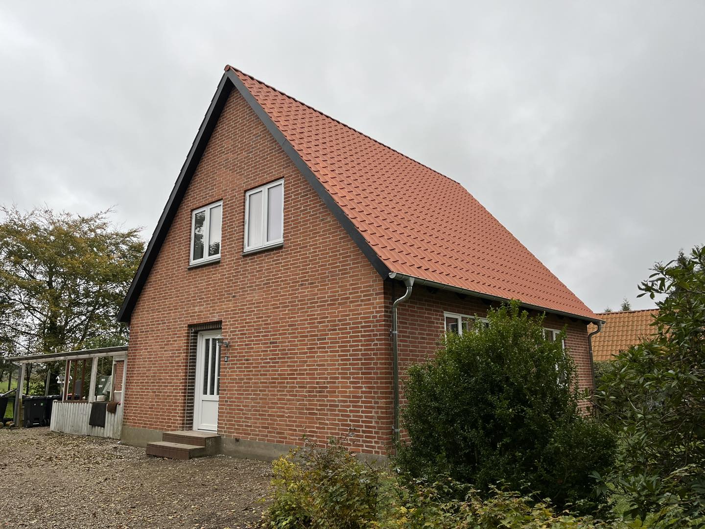 Udskiftning af tag i Røllum